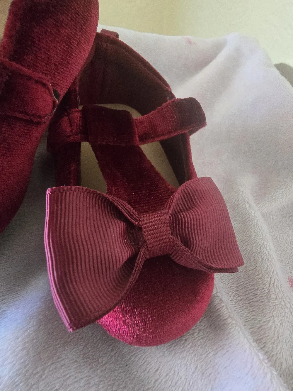 143 Girl Burgundy Velvet Slip-On Dress Shoes for Kids